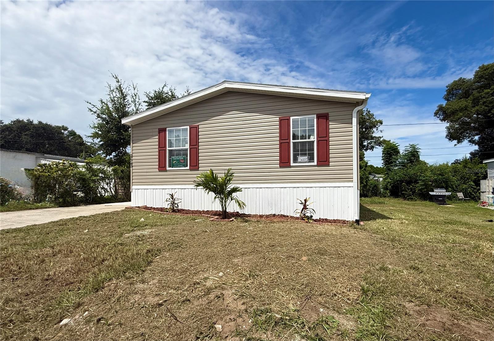 Manufactured Home at 37743 GEIGER RD, ZEPHYRHILLS, photo 3 of 21