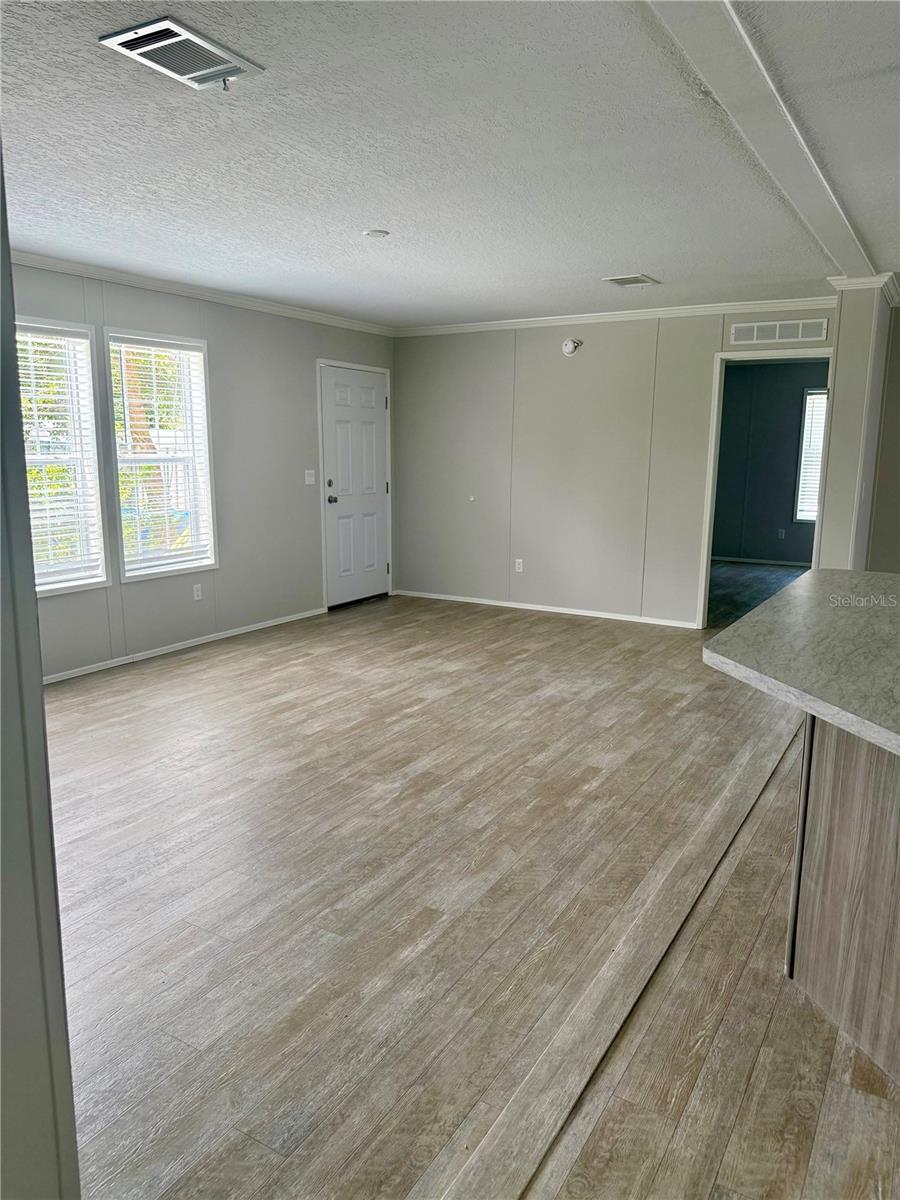 Manufactured Home at 37743 GEIGER RD, ZEPHYRHILLS, photo 10 of 21