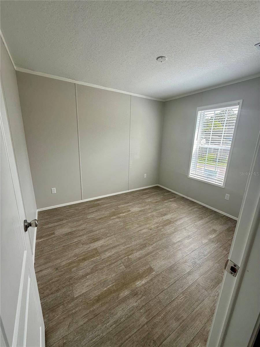 Manufactured Home at 37743 GEIGER RD, ZEPHYRHILLS, photo 11 of 21