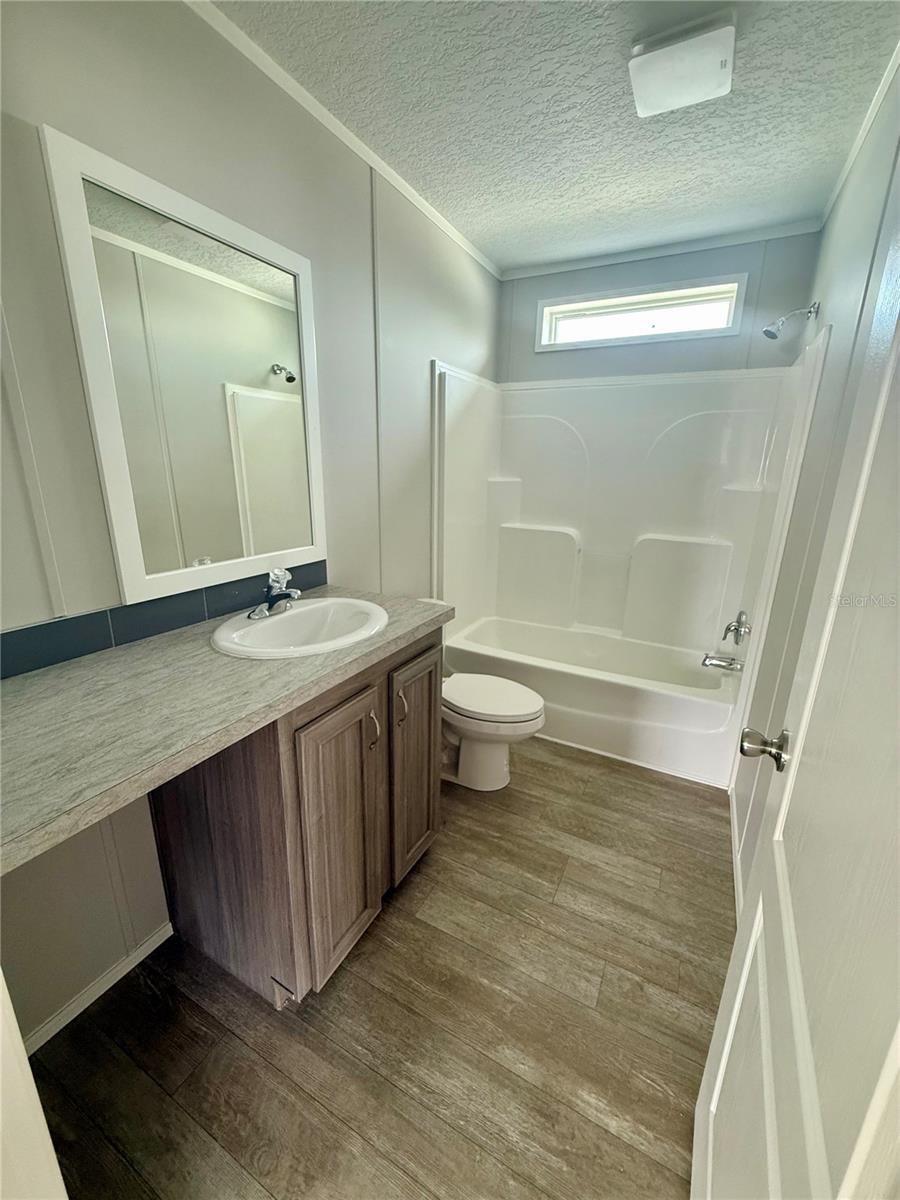 Manufactured Home at 37743 GEIGER RD, ZEPHYRHILLS, photo 15 of 21