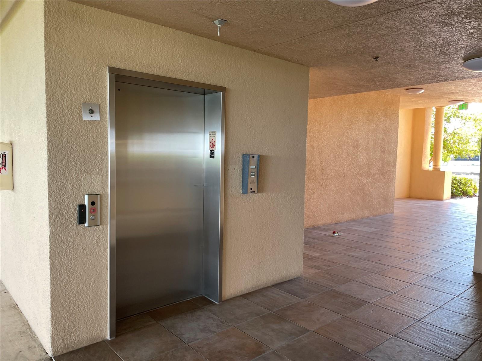 private elevator - 85 VIVANTE BLVD #8534, PUNTA GORDA