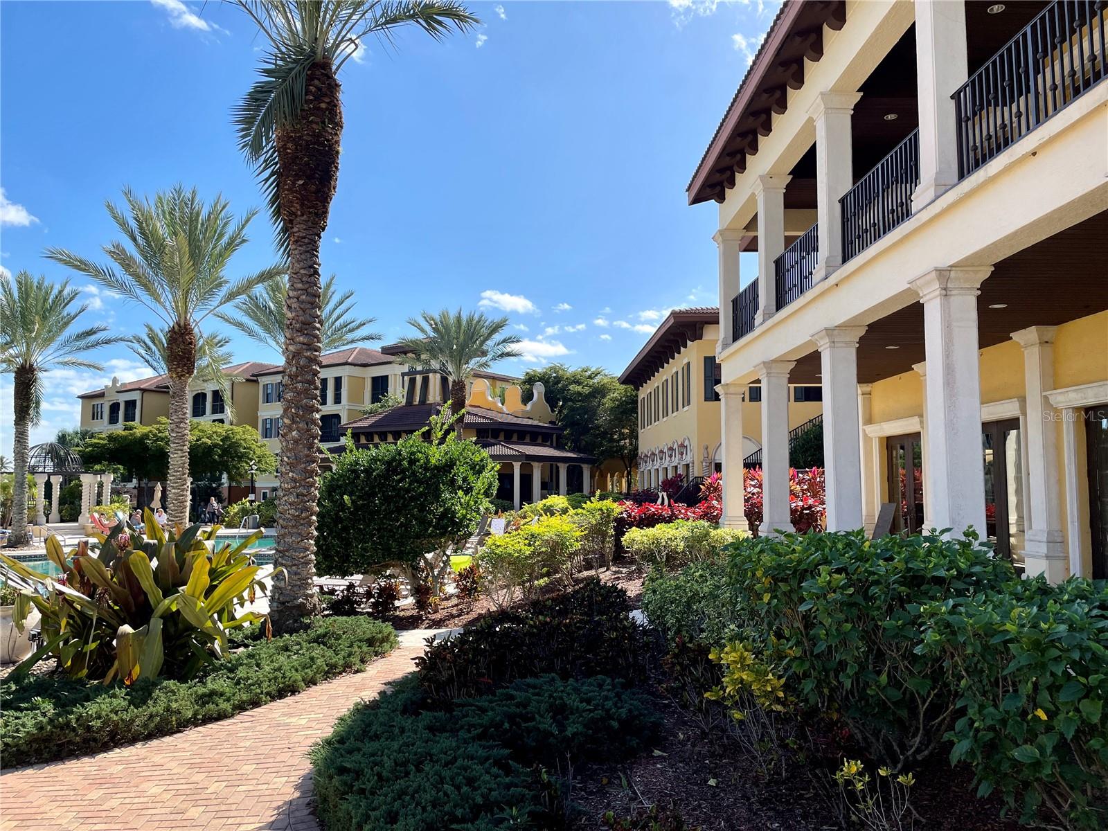 Well manicured grounds - 85 VIVANTE BLVD #8534, PUNTA GORDA