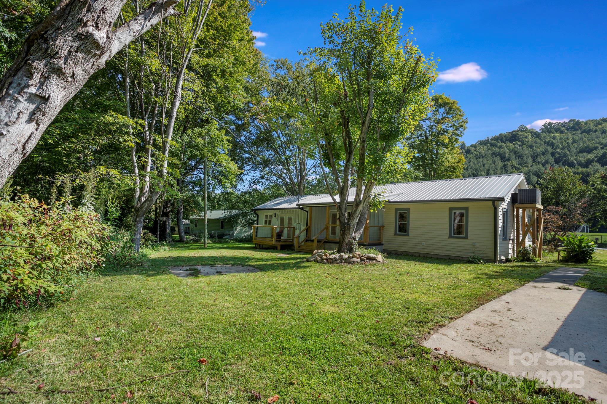 Single Family Residence at 1808 Allens Creek Road, Waynesville, photo 6 of 45