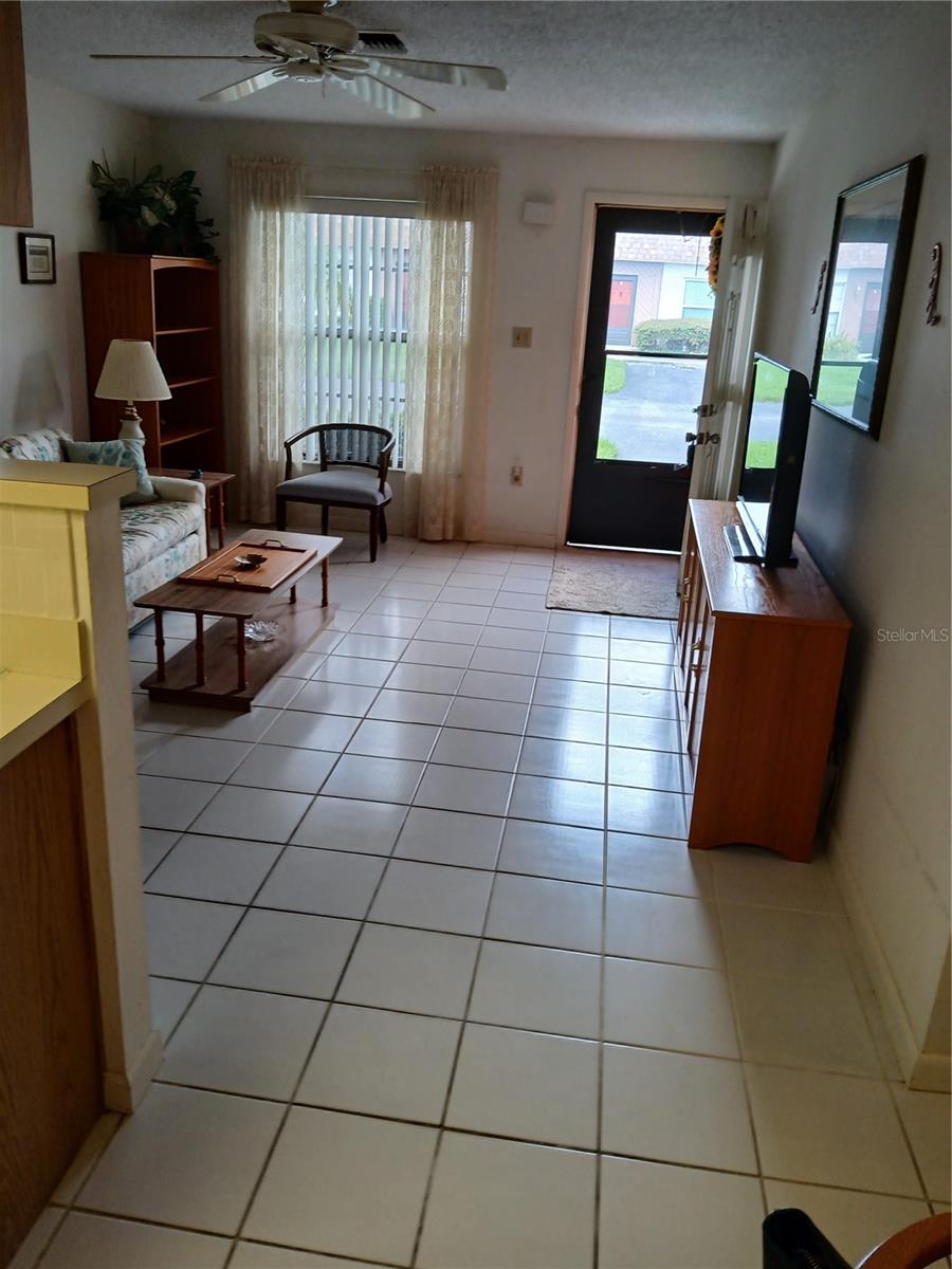 LIVING ROOM - 6050 CHESHAM DR #3, NEW PORT RICHEY