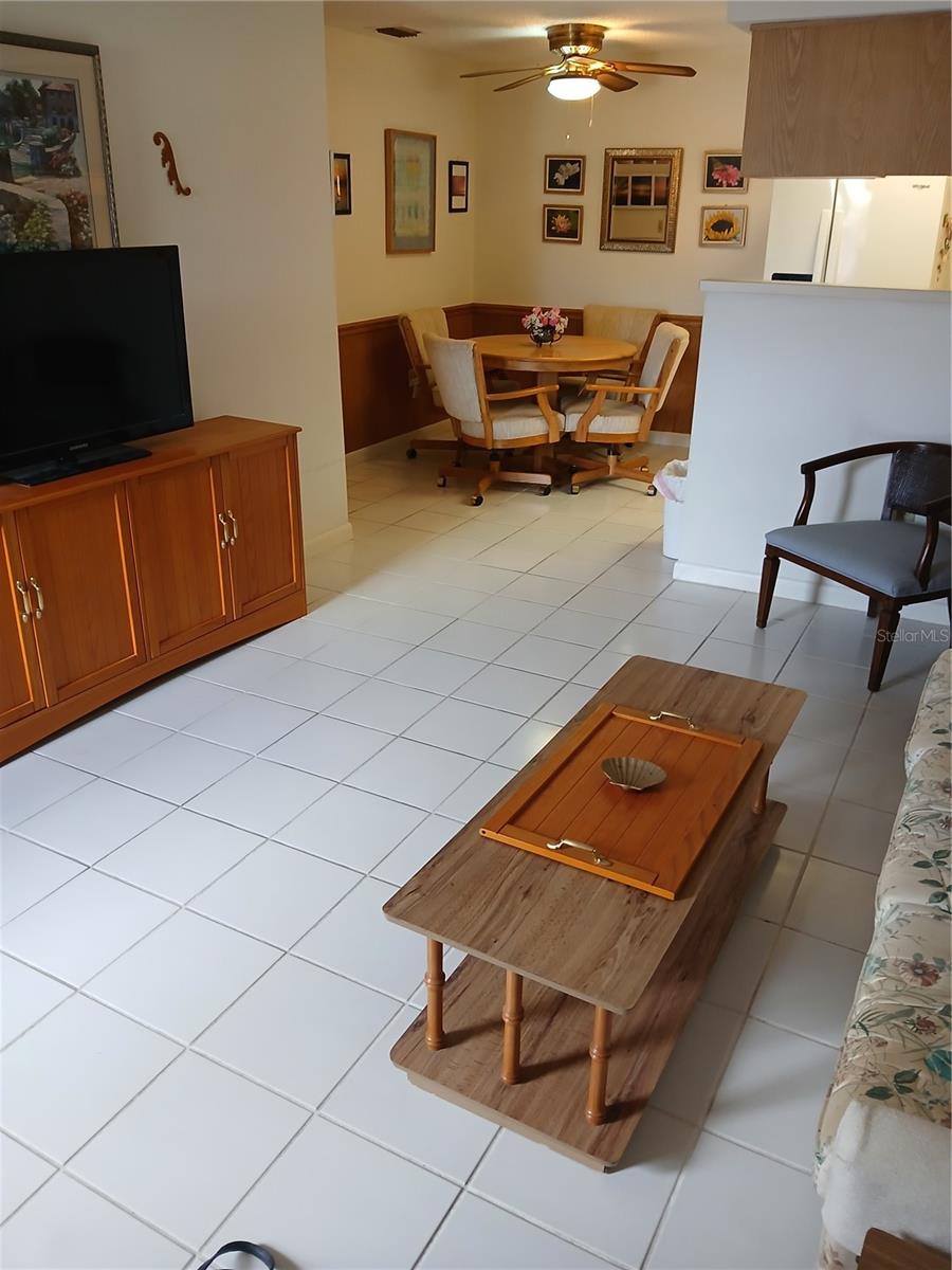 LIVING ROOM - 6050 CHESHAM DR #3, NEW PORT RICHEY