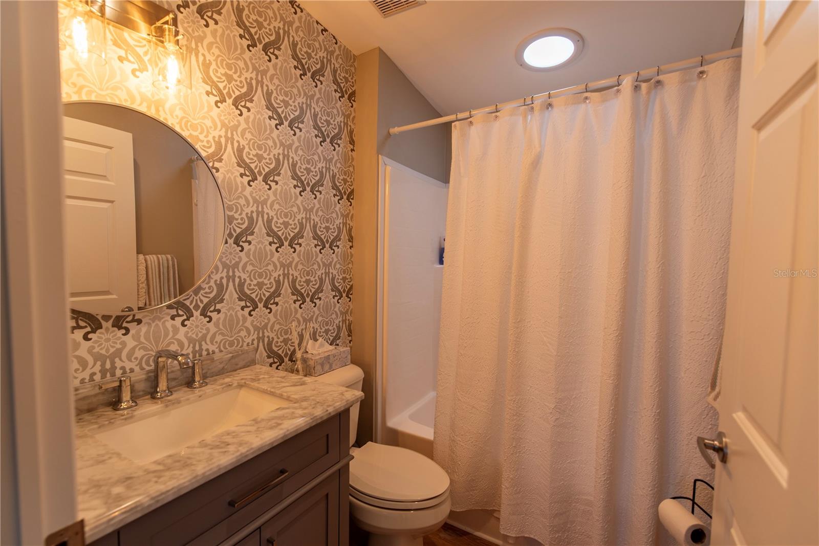 Guest Bathroom - 21 AMSTERDAM AVE, PUNTA GORDA
