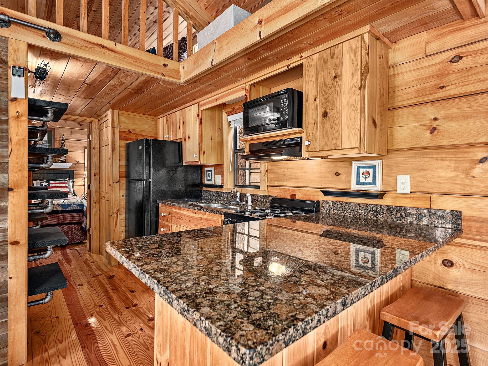 Single Family Residence at 30 Boulder Drive, Lake Toxaway, photo 8 of 19