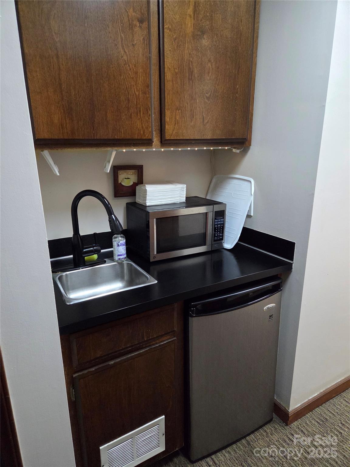Kitchenette - 5511 Monroe Road, Charlotte