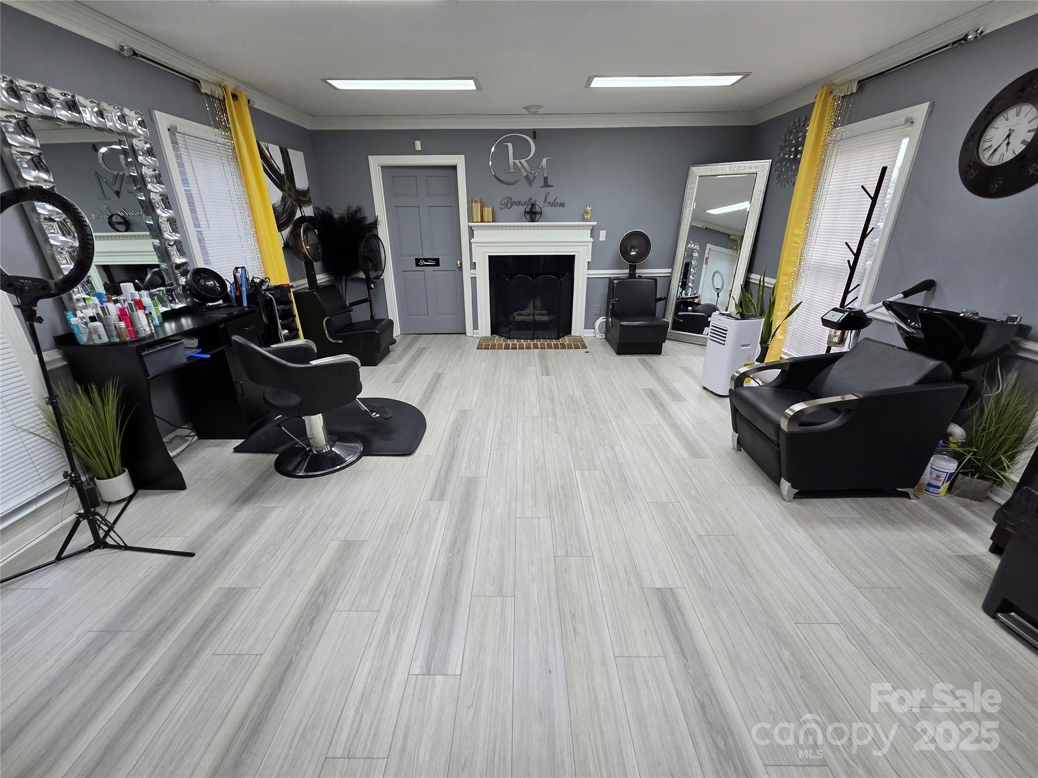 Salon Suite 1 - 5511 Monroe Road, Charlotte