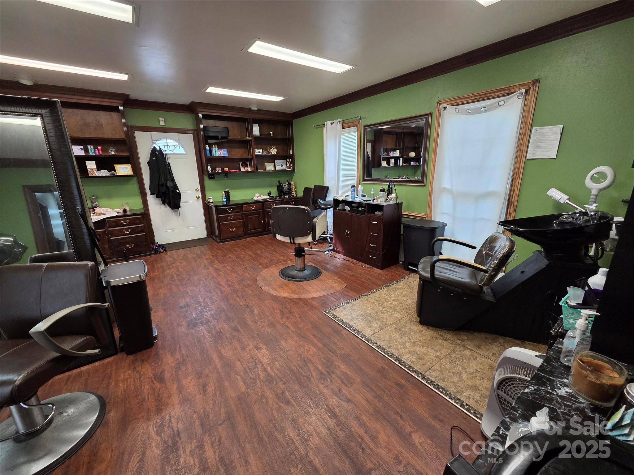 Salon Suite 2 - 5511 Monroe Road, Charlotte