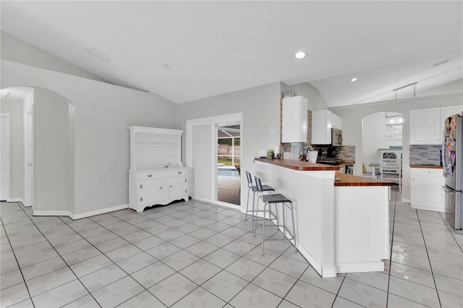 Single Family Residence at 623 OAKPARK LOOP, DAVENPORT, photo 5 of 28