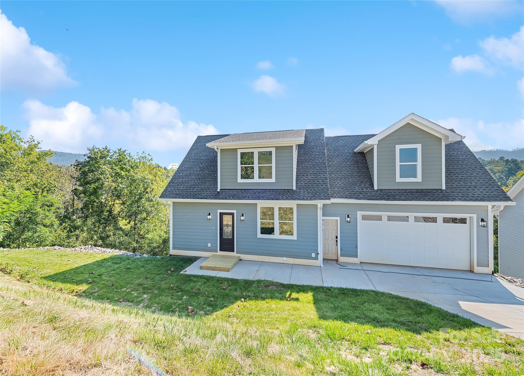 Single Family Residence at 148 Amblers Knoll Road, Weaverville, photo 2 of 33