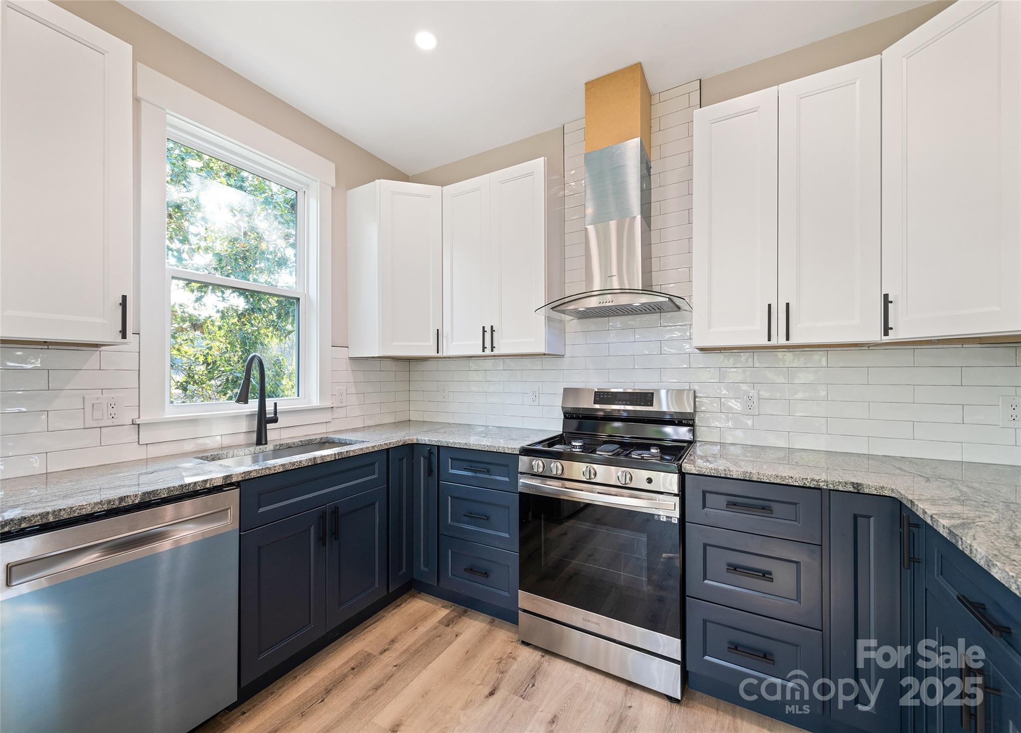 Kitchen - 148 Amblers Knoll Road, Weaverville