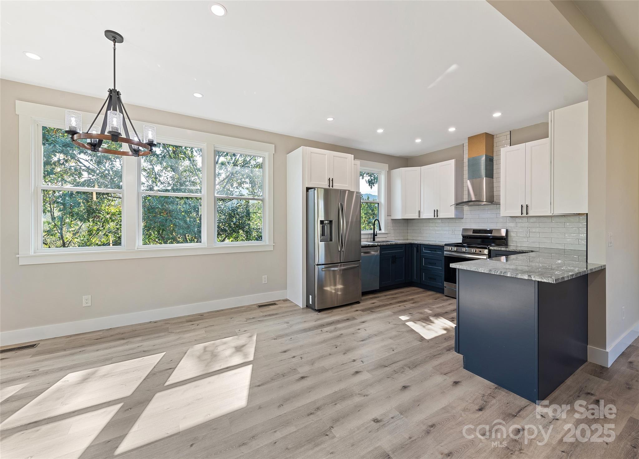 Kitchen & Dining - 148 Amblers Knoll Road, Weaverville