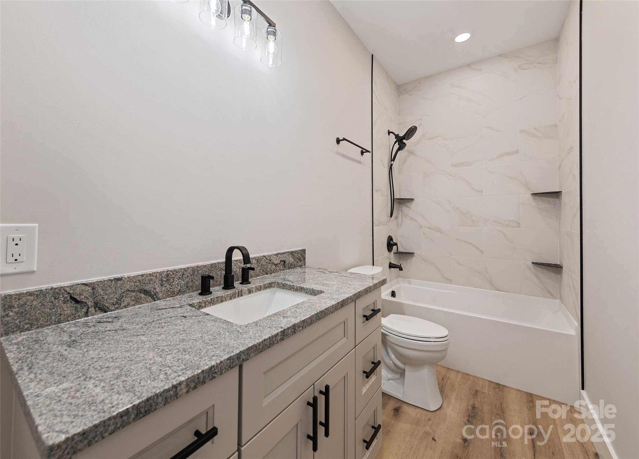 Full Bathroom Basement - 148 Amblers Knoll Road, Weaverville