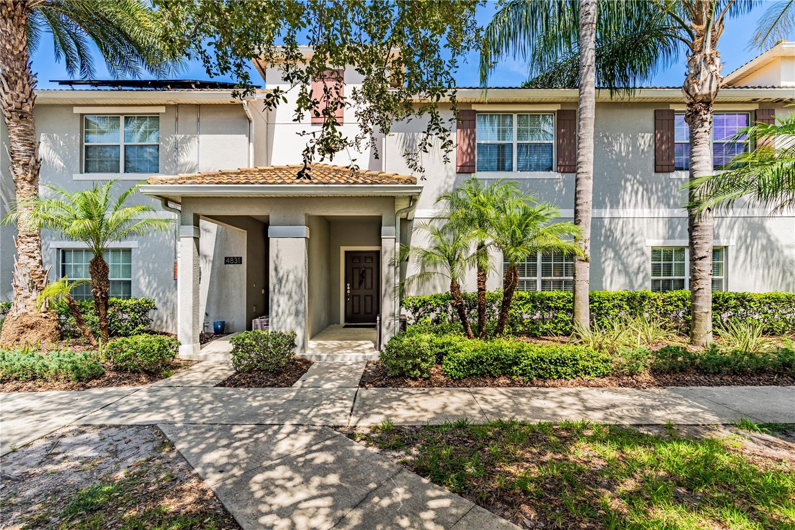 4827 CLOCK TOWER DR