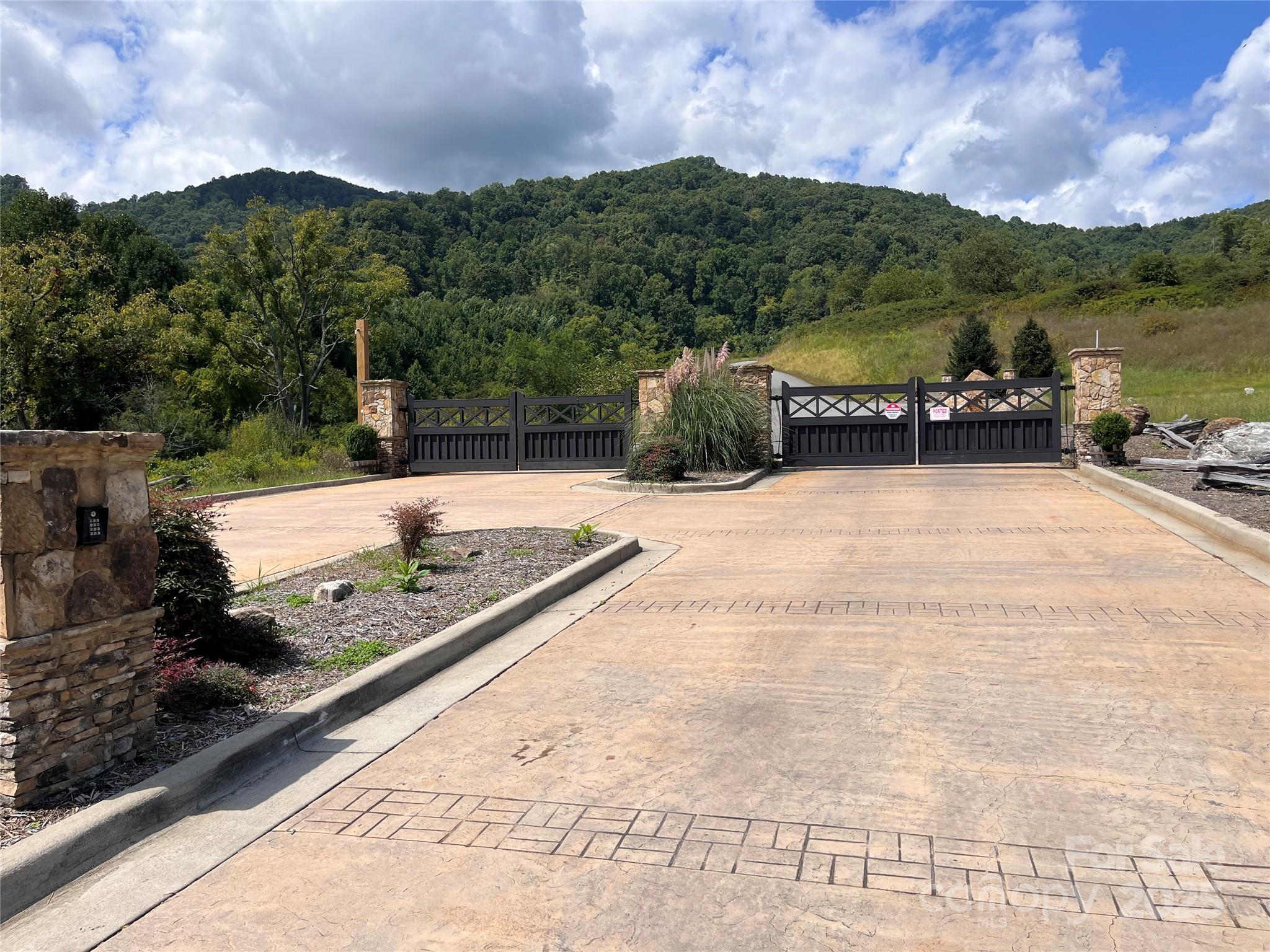 Gated entry - 4 Summit View Drive, Canton