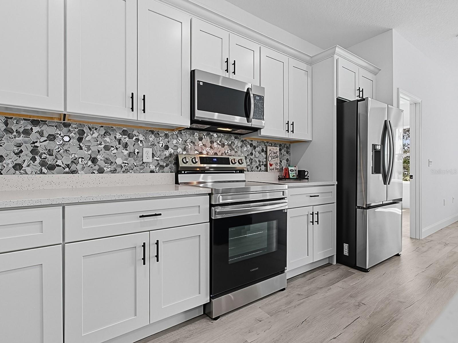 Single Family Residence at 13322 SW 85 CIR, OCALA, photo 2 of 35