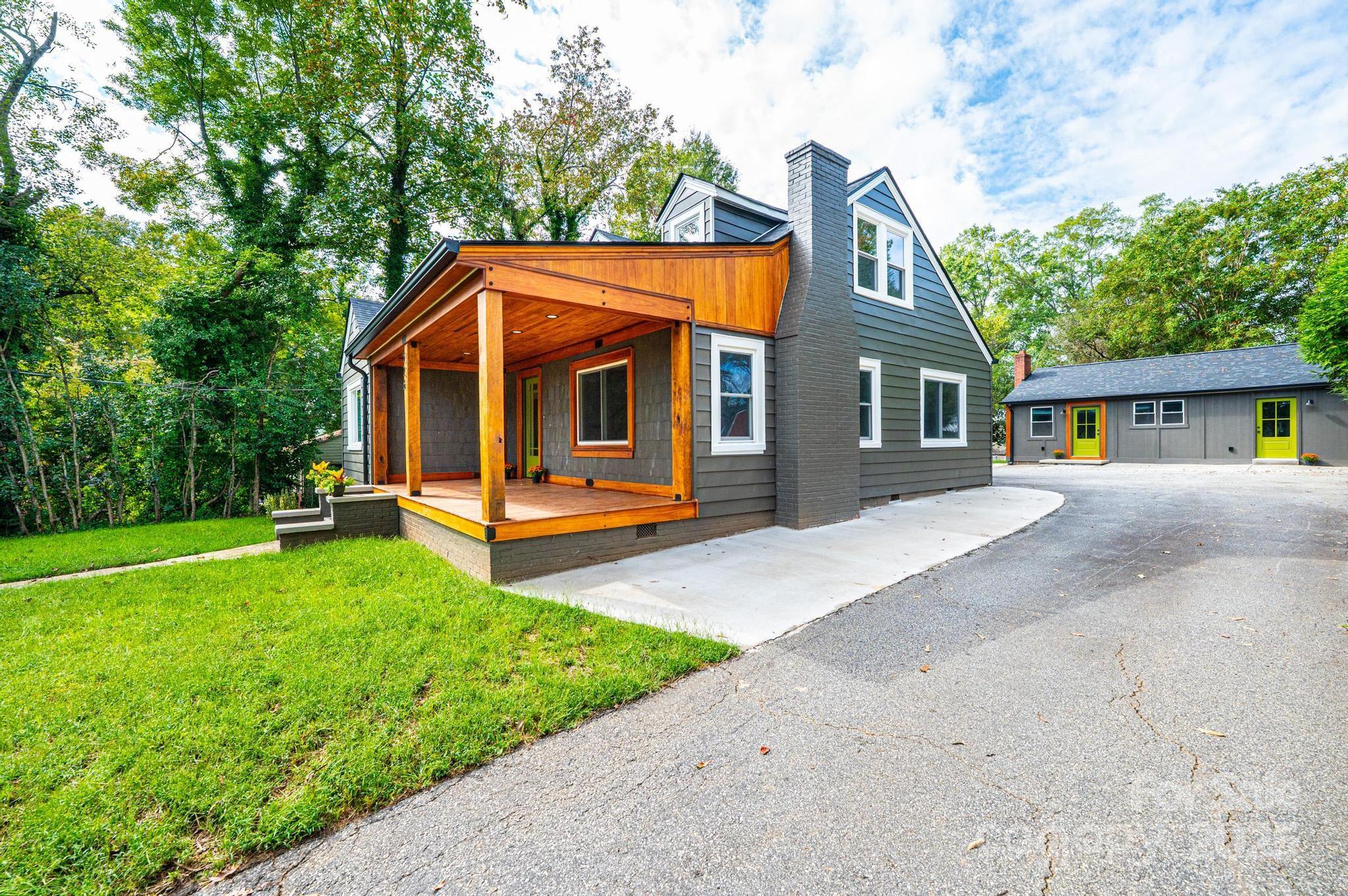 Single Family Residence at 526 Kentwood Street SW, Lenoir, photo 4 of 48