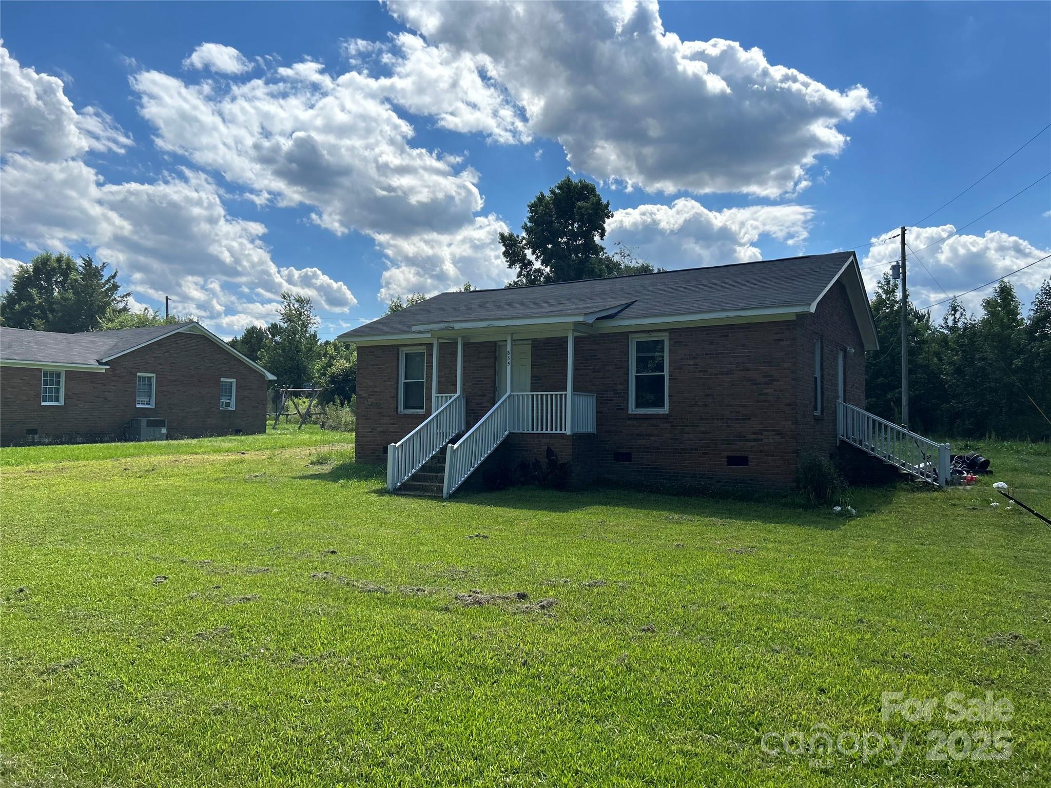 835 & 837 Sikes Mill Road