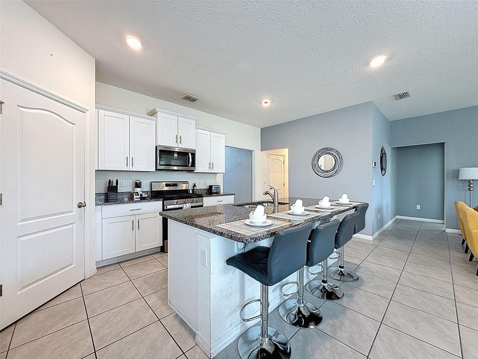 Single Family Residence at 7511 OAKMOSS LOOP, DAVENPORT, photo 10 of 77