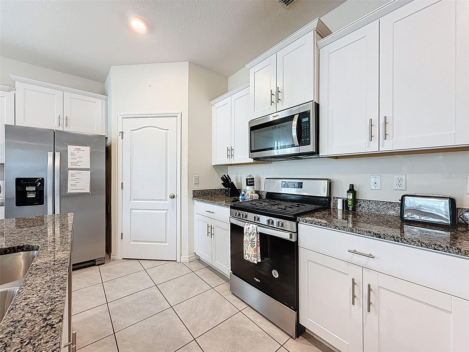 Single Family Residence at 7511 OAKMOSS LOOP, DAVENPORT, photo 13 of 77