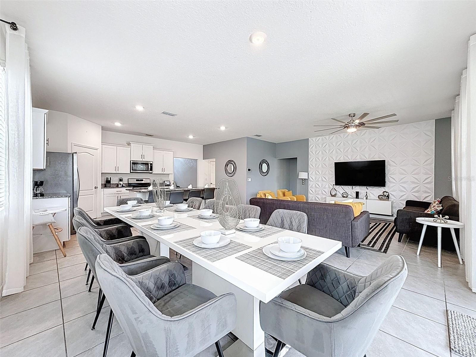 Single Family Residence at 7511 OAKMOSS LOOP, DAVENPORT, photo 14 of 77
