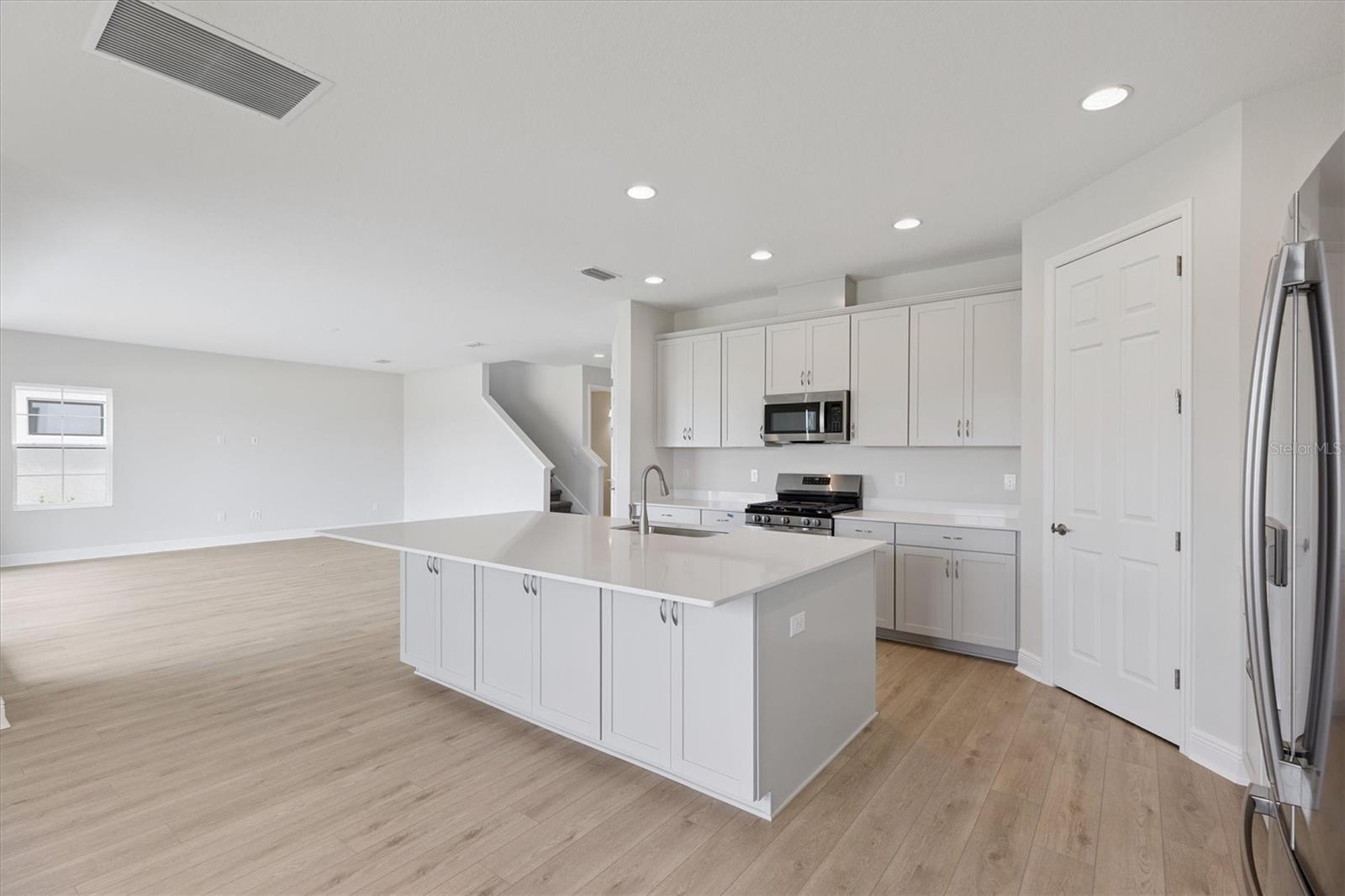 Single Family Residence at 8517 DOVE BOG TER, PARRISH, photo 14 of 33