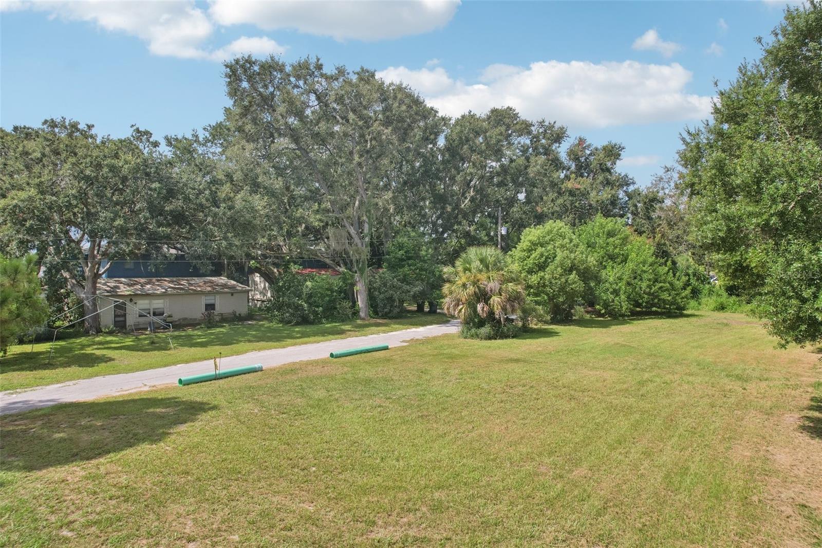 757 LAKE JESSIE DR