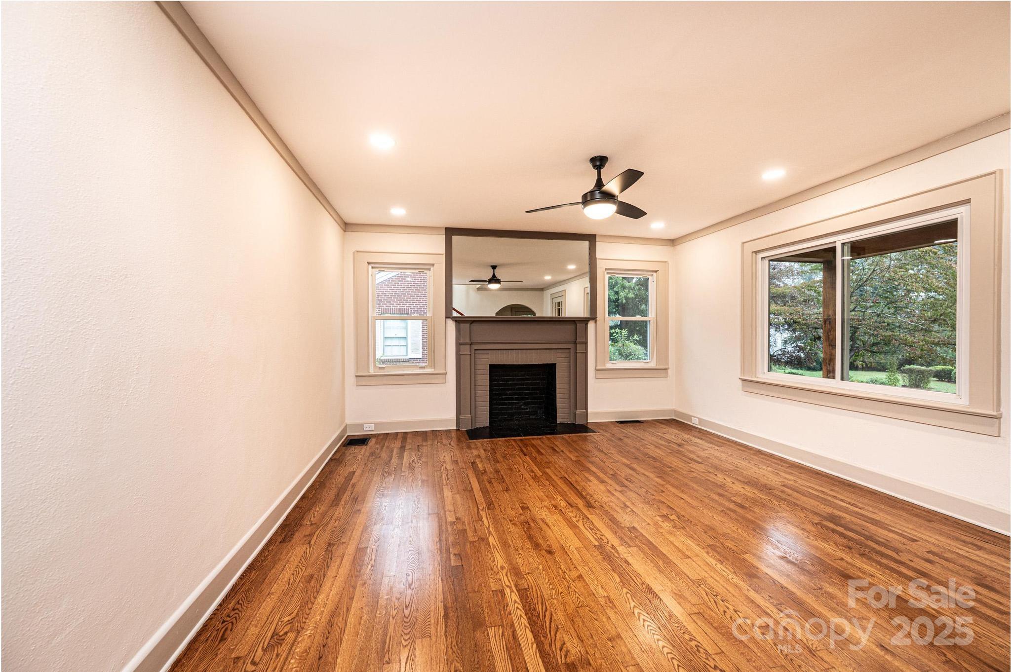 Single Family Residence at 526 Kentwood Street SW, Lenoir, photo 11 of 48