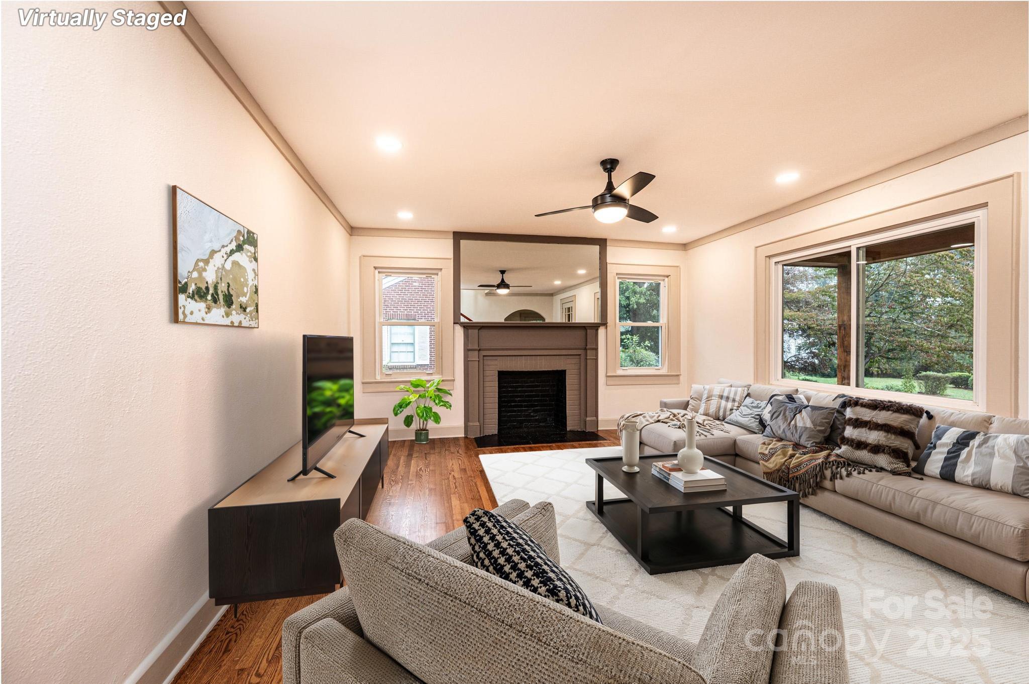 Single Family Residence at 526 Kentwood Street SW, Lenoir, photo 10 of 48