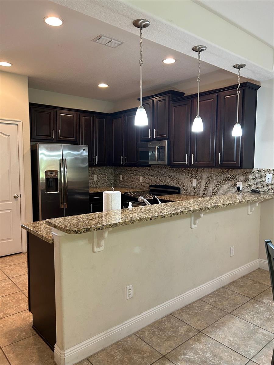 Townhouse at 8135 ROSEVILLE BLVD, DAVENPORT, photo 12 of 56