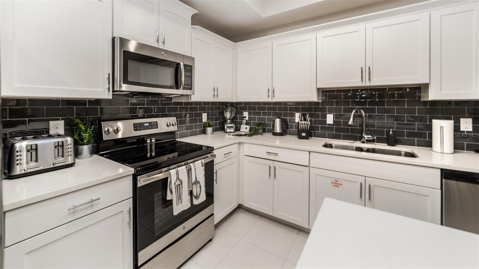 Condominium at 4741 CLOCK TOWER DR #102, KISSIMMEE, photo 10 of 27