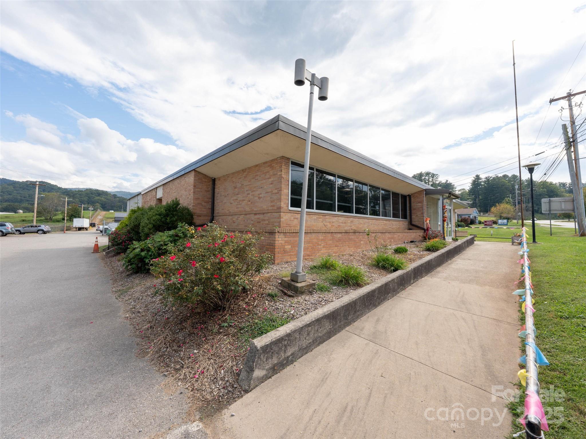 Free Standing Store at 30 New Treads Drive, Waynesville, photo 10 of 31
