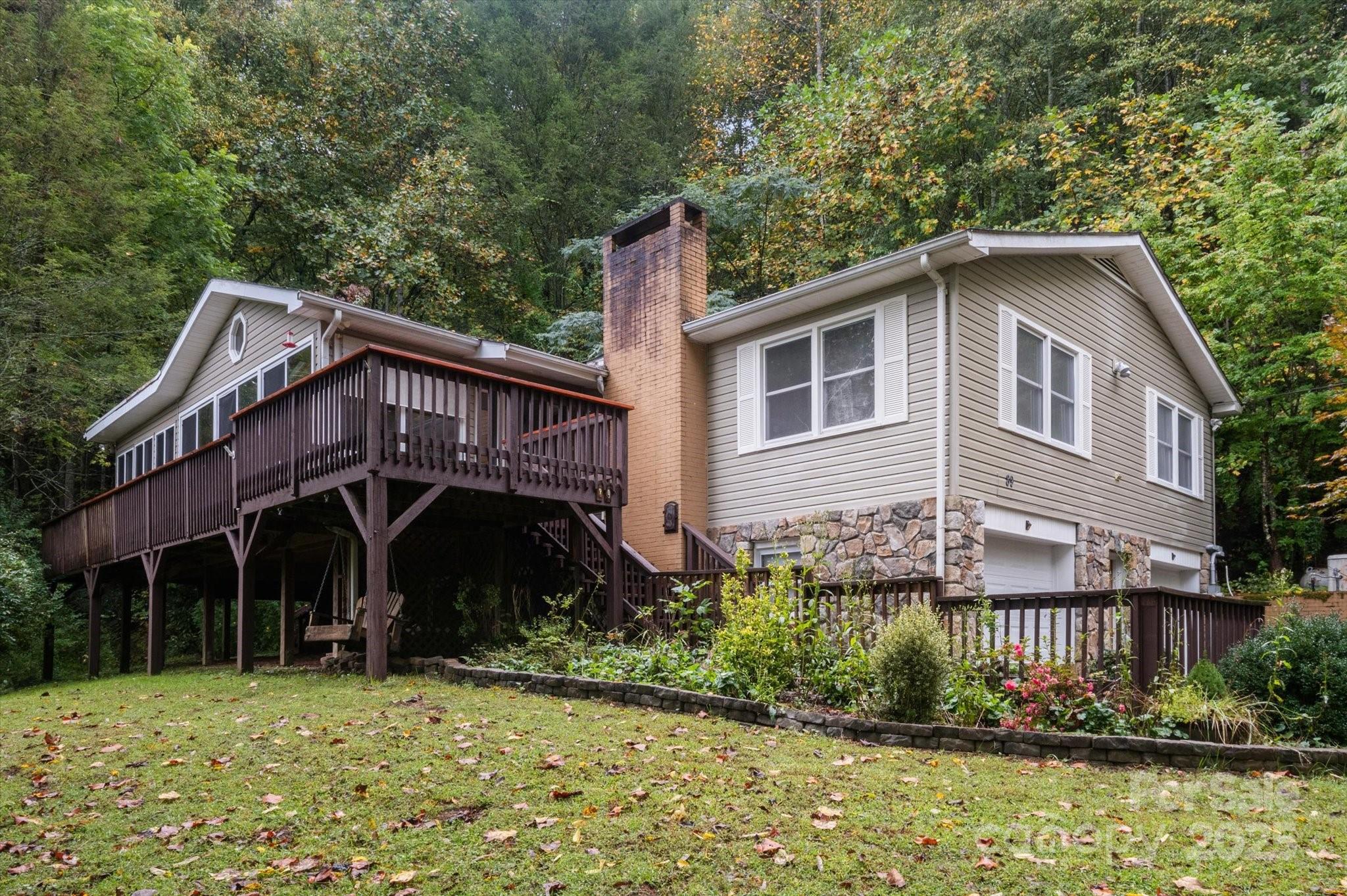 Single Family Residence at 89 Quiet Pond Lane, Pisgah Forest, photo 2 of 48