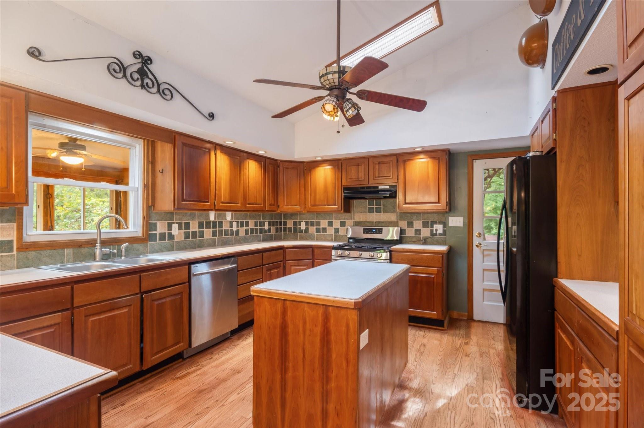 Single Family Residence at 89 Quiet Pond Lane, Pisgah Forest, photo 15 of 48