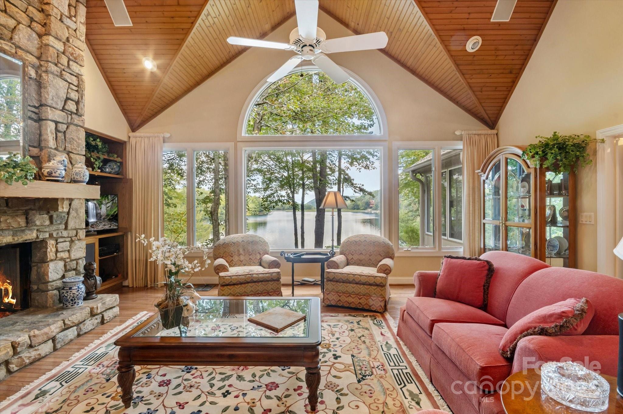 Single Family Residence at 98 Taladu Court, Brevard