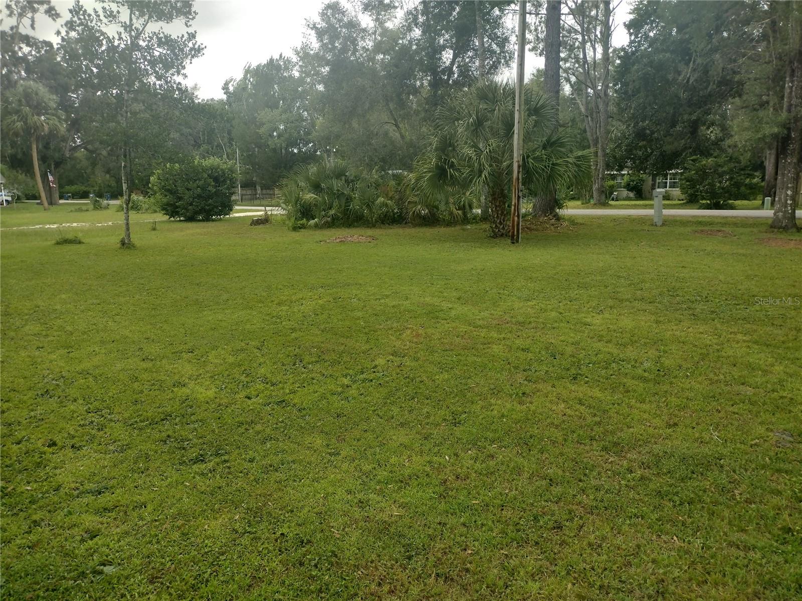 Manufactured Home at 172 ESTATES AVE, BROOKSVILLE, photo 19 of 21