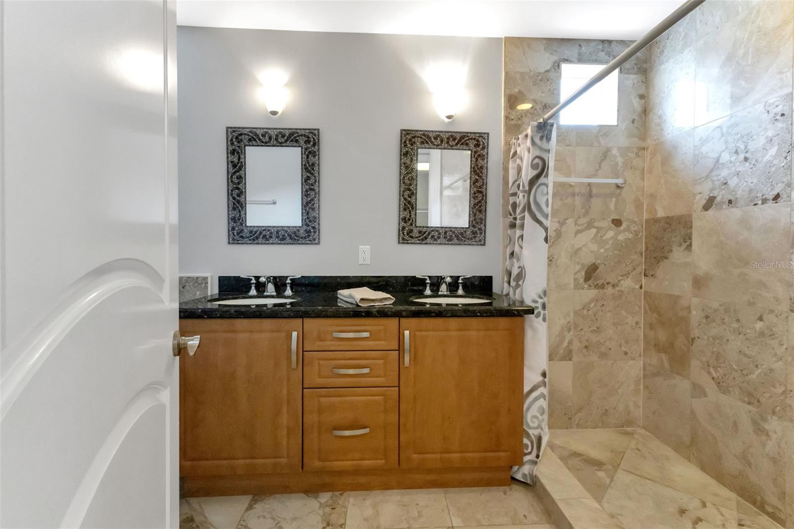 Primary Bathroom Dual Sinks - 2522 MAGDALINA DR, PUNTA GORDA