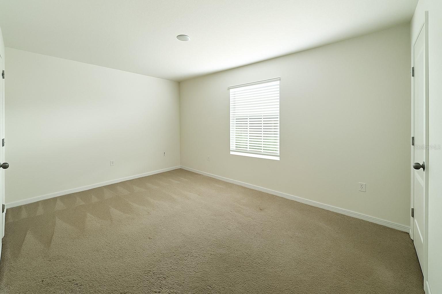 Townhouse at 1288 YELLOW FINCH DR, DAVENPORT, photo 6 of 10