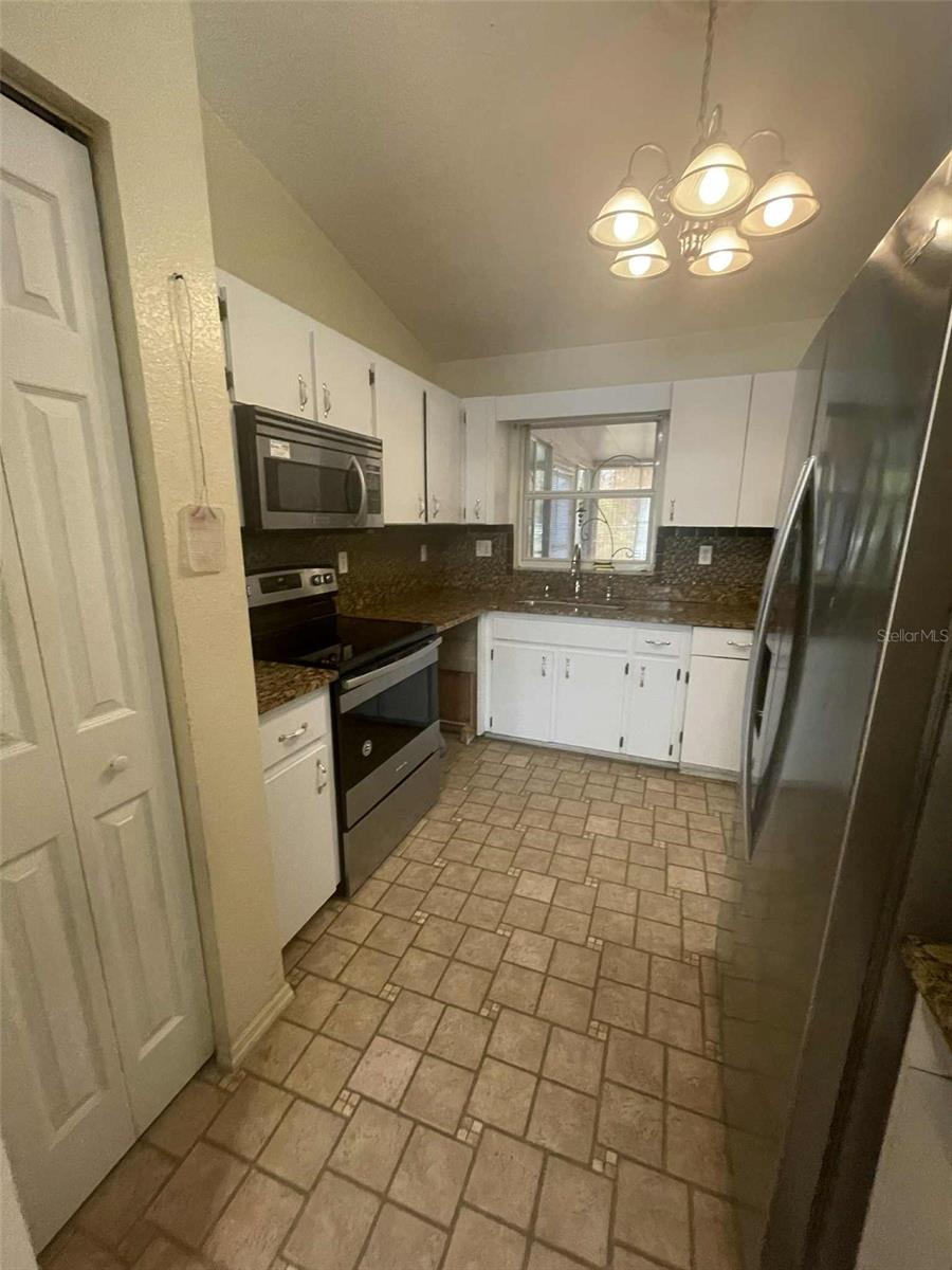 Single Family Residence at 4855 SW 148TH PL, OCALA, photo 10 of 32