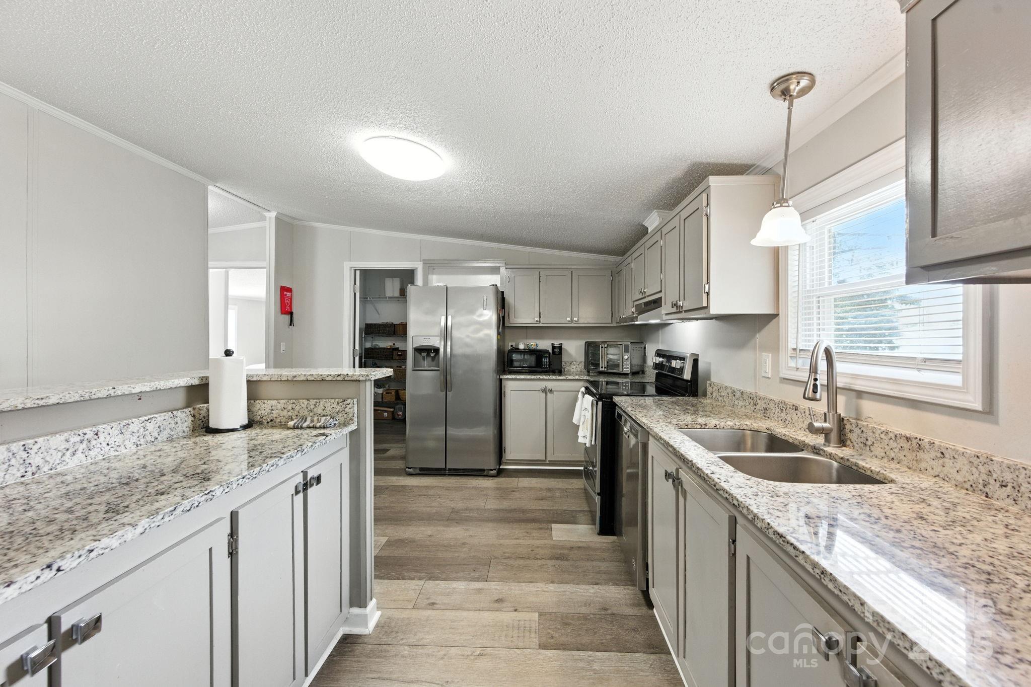 Granite counters with Stainless Appliances - 1001 Olde Creek Trail, Concord