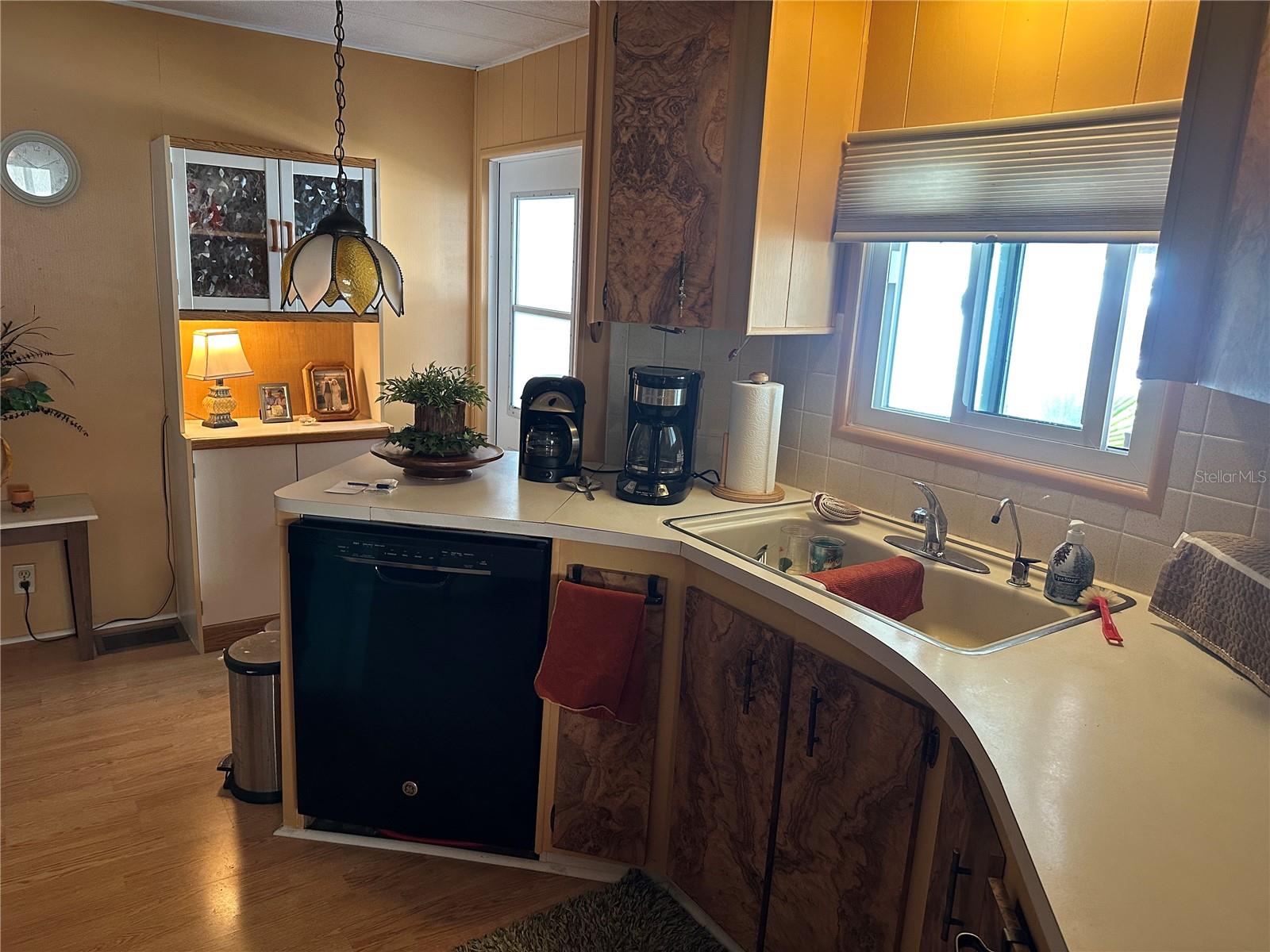 Manufactured Home at 5800 FORSYTHIA RD, VENICE, photo 2 of 27