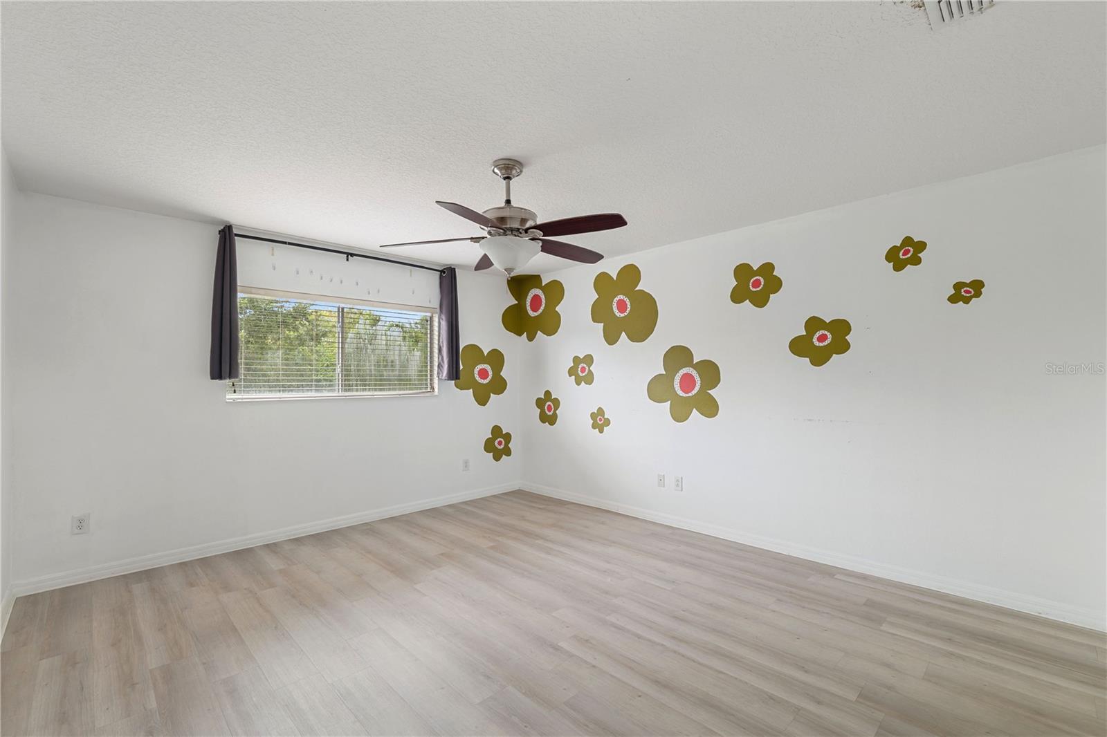 Single Family Residence at 410 LAS FUENTES DR, KISSIMMEE, photo 7 of 15