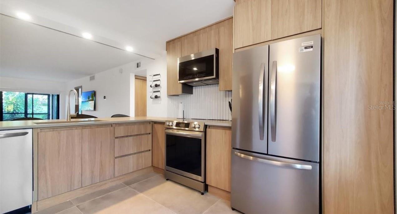 Kitchen - 5532 PUERTA DEL SOL BLVD S #136, ST PETERSBURG