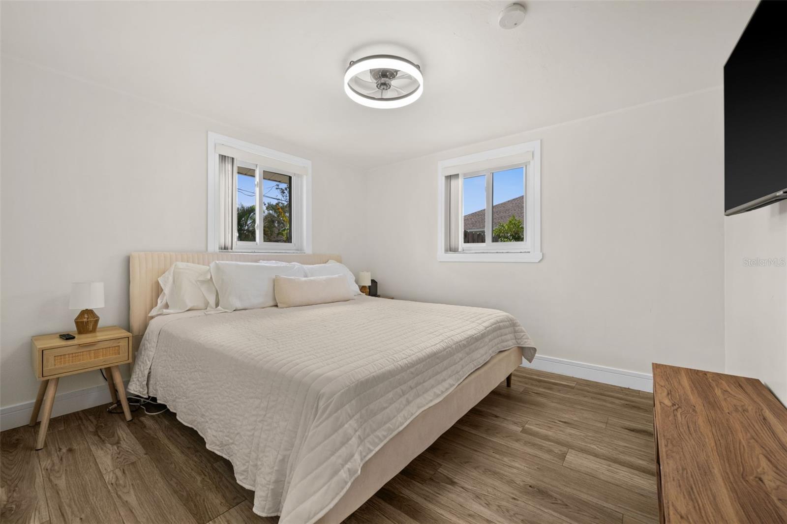 Single Family Residence at 219 CORAL RD, VENICE, photo 14 of 24