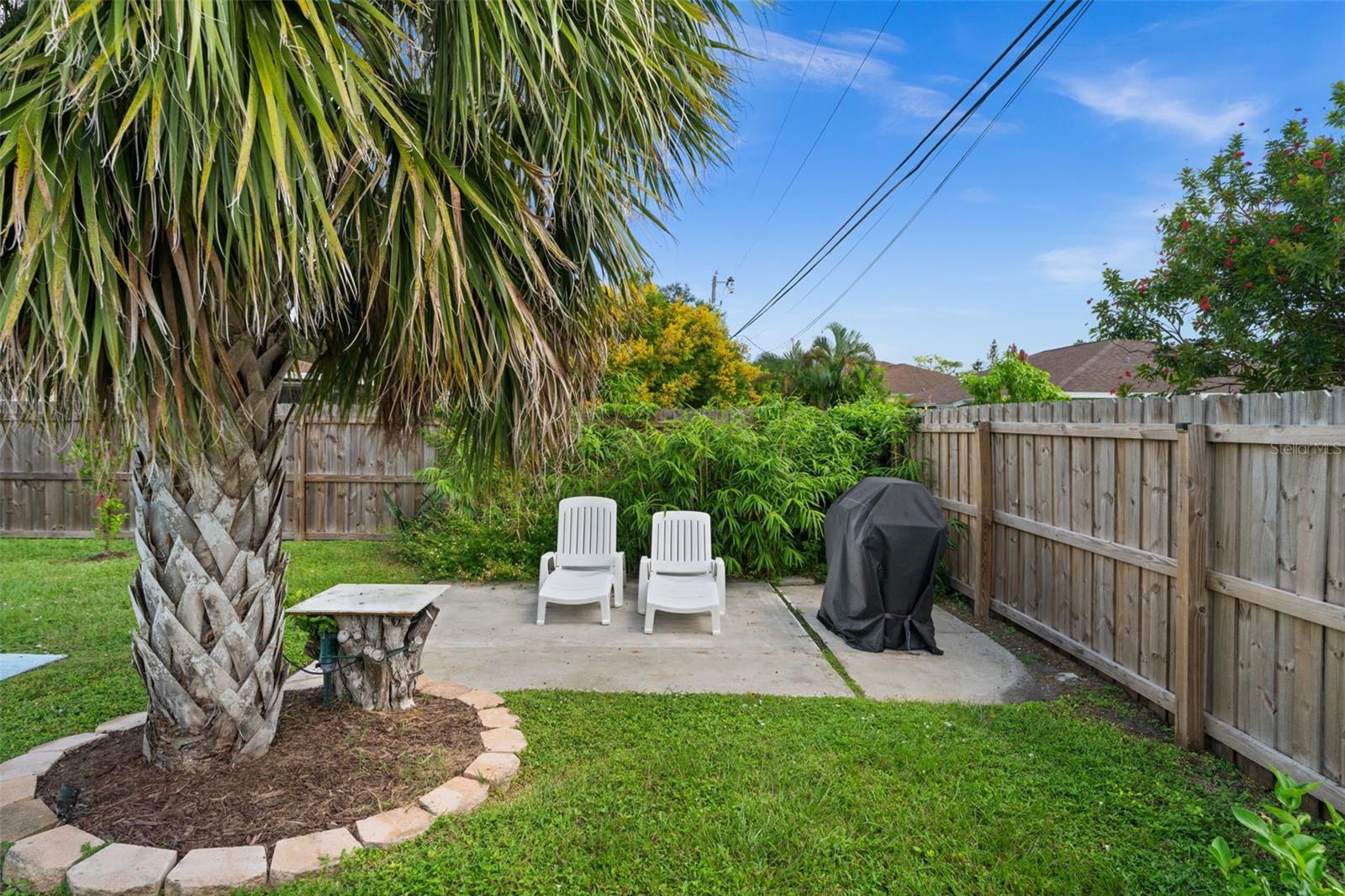 Single Family Residence at 219 CORAL RD, VENICE, photo 21 of 24
