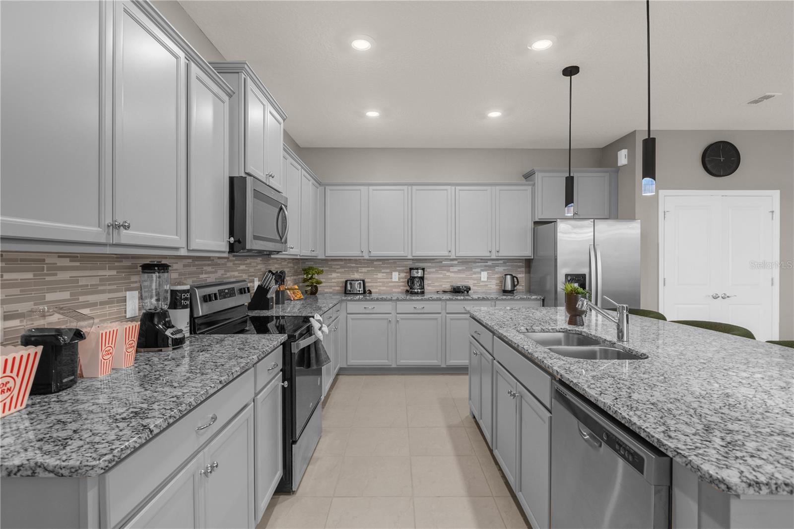 Kitchen - 3048 MAHALO DR, DAVENPORT