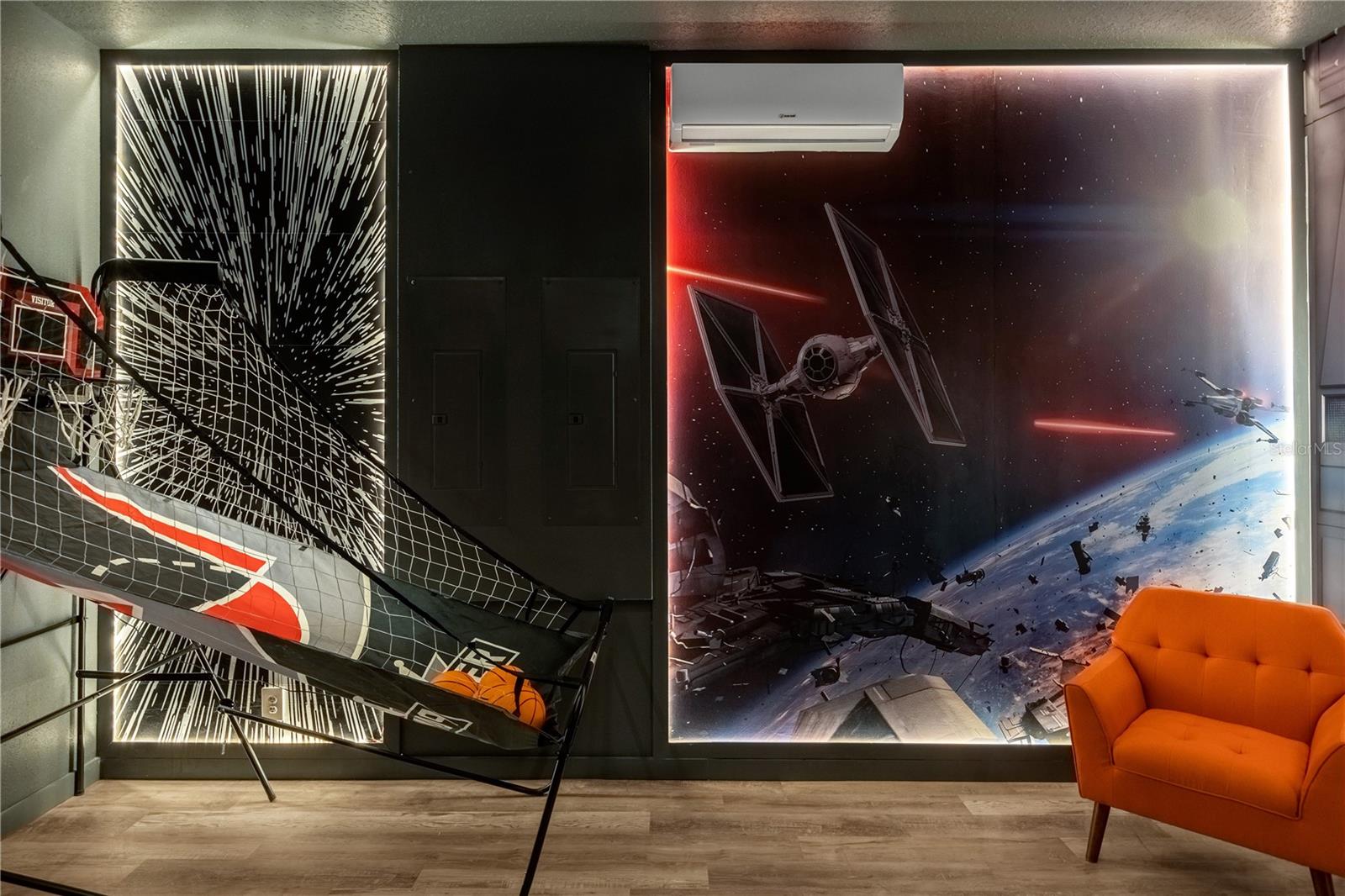 Game Room- Star Wars - 3048 MAHALO DR, DAVENPORT