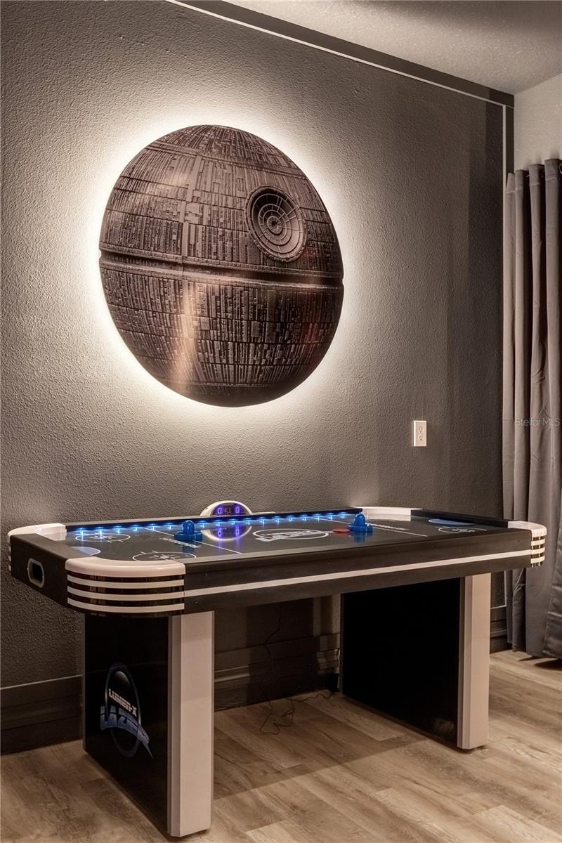 Game Room- Star Wars - 3048 MAHALO DR, DAVENPORT